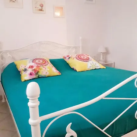 Mare A Mare بيت للعطل